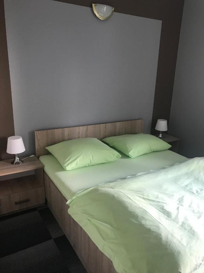Hotel Holidays Słubice Esterno foto